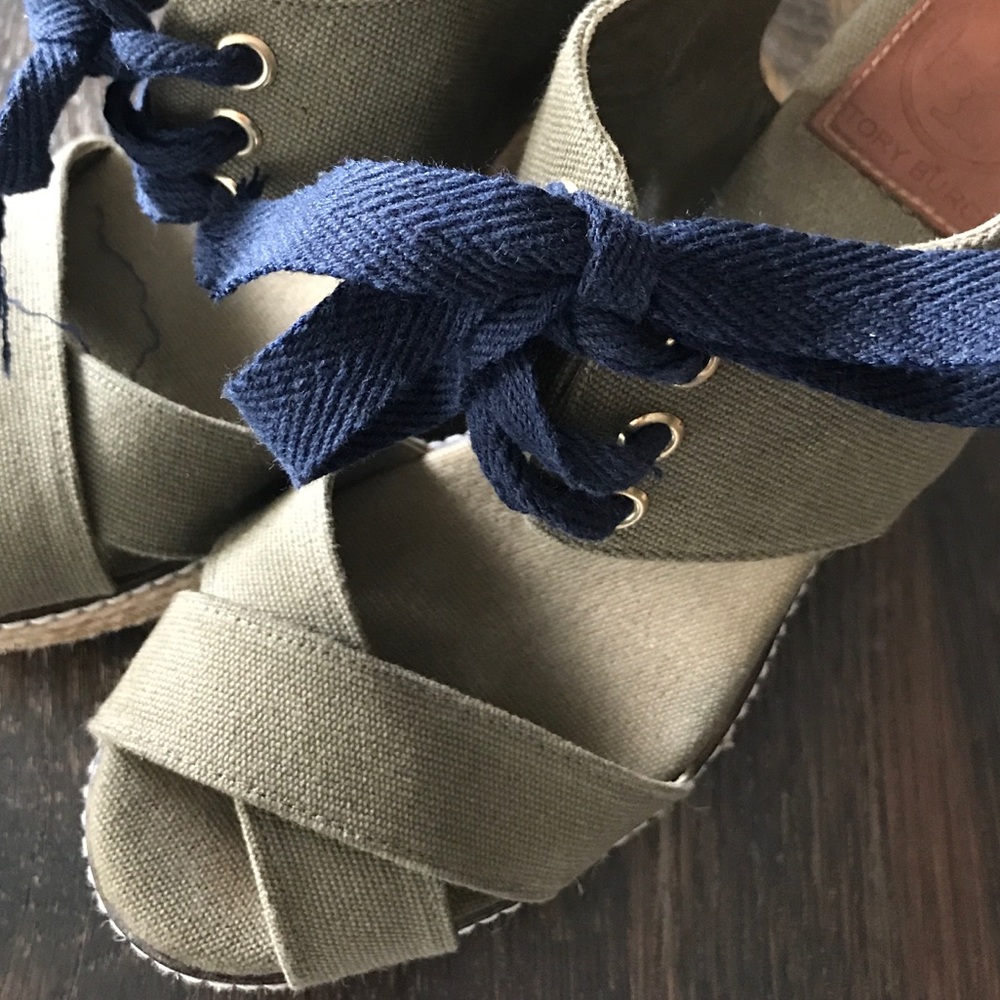 Platform wedge espadrilles